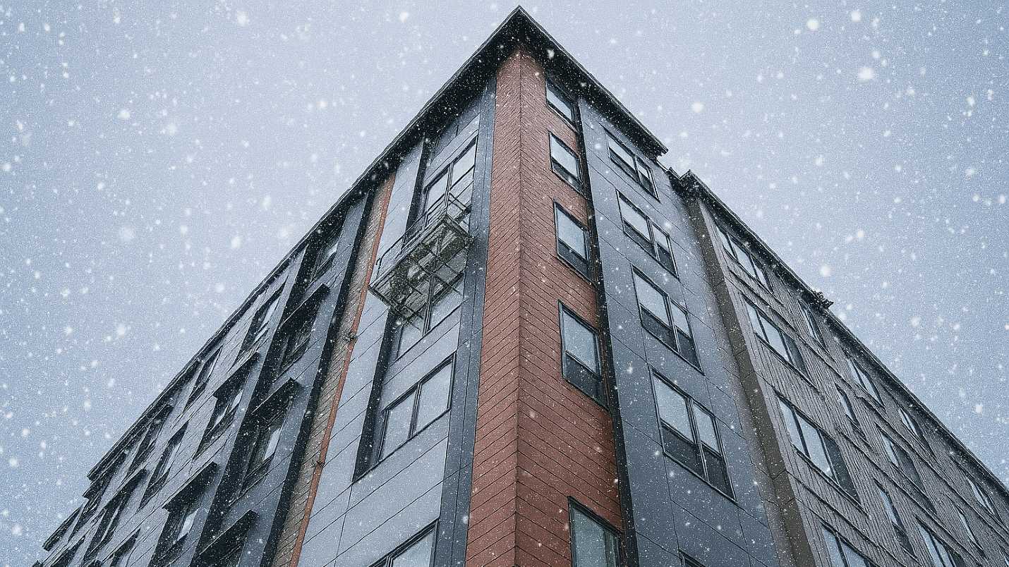  M-Series MGE9 with FreezeShieldTM - Cold Climate All-in-One HVAC Unit 